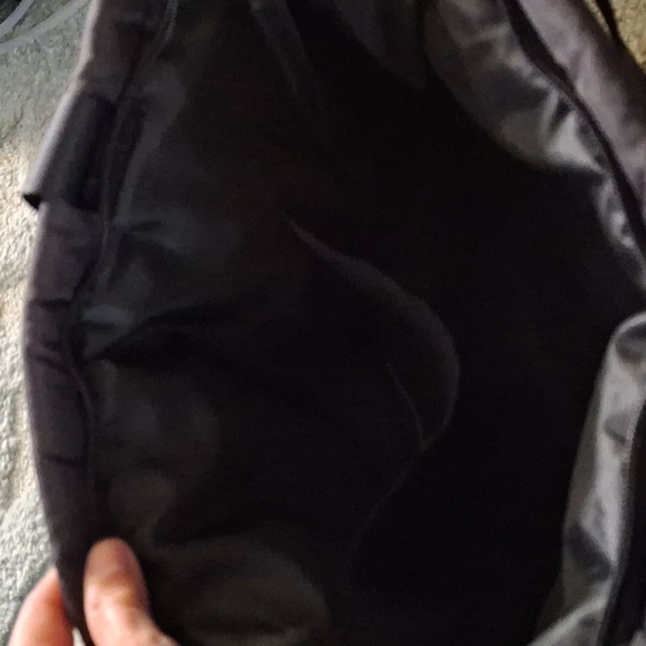 5/$25- Victoria Secret Black Zippered Tote Bag EUC - Picture 4 of 5